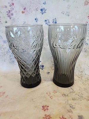 Coca Cola Diamante Y Patrón Acanalado Vidrio Ahumado Coleccionista Coca Cola Vasos de Coca-Cola  Foto 1 de 3