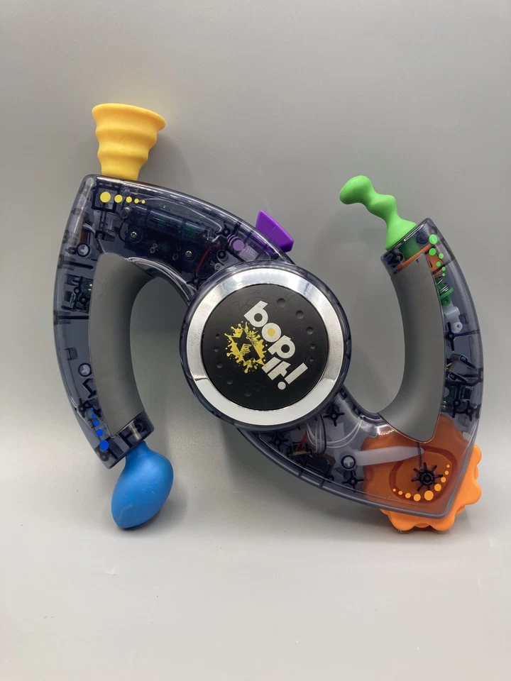 Hasbro Bop It XT Clear Black Onyx Juego Electrónico Portátil 2010 Extreme Probado Foto 1 de 4