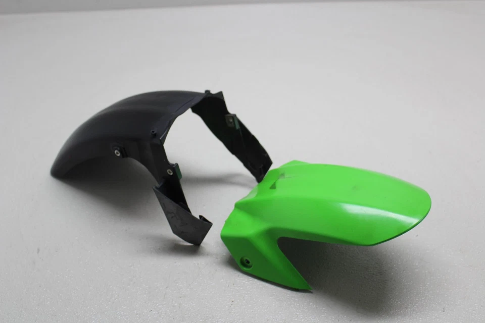 2009-2011 KAWASAKI NINJA 650R FRONT WHEEL FENDER COWL FAIRING - Image 1 of 4
