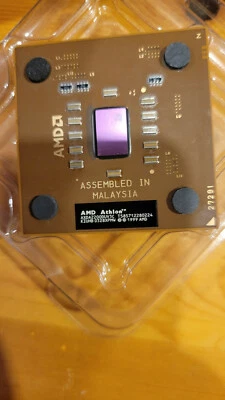 AMD Athlon XP 2200+ 1.8 GHz 256KB 266 MHz Socket 462 A K7 CPU AXDA2200DUV3C - Image 1 of 3
