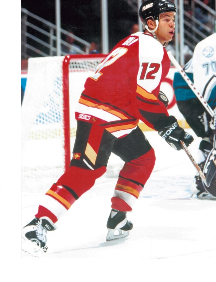 Foto con licencia Jarome Iginla de hockey de Calgary Flames de la NHL Foto 1 de 3