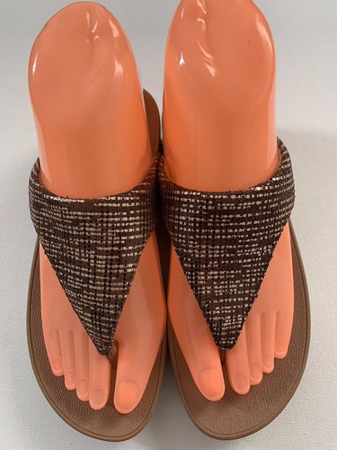 Sandali FitFlop Lottie con punta in pelle bronzo stampa catena misura 4