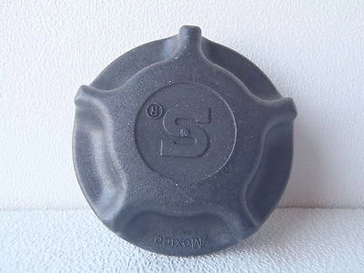 31081 Gates Oil Filler Cap - Image 1 of 3