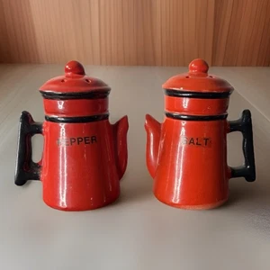 Vintage Red Black Coffee Pot Salt Pepper Shakers Kitsch Kitchen Japan - Picture 1 of 10