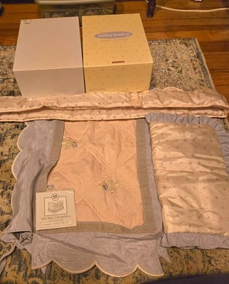 Ropa de cama para bebé American Girl Pleasant Bitty 2003 edredón, volante para el polvo, etc. Foto 1 de 4