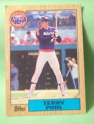 1987 Topps - Terry Puhl #693 - Houston Astros  - Image 1 of 2