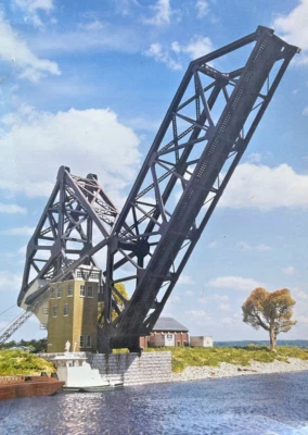 MOTORIZED BASCULE LIFT BRIDGE - HO Scale PLASTIC KIT WALTHERS 933-3070 - NEW - Image 1 of 4