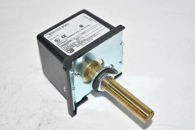 NEW United Electric B54-103 9040 Temperature Controller Operating Range 0-225F - Image 1 of 4