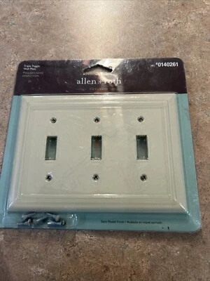 Placa de pared Allen + Roth triple palanca acabado marfil #0140261 Foto 1 de 2
