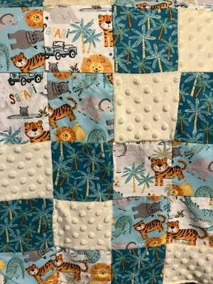 Manta para bebé hecha a mano tema safari 57” X 46” súper suave minky y franela Foto 1 de 4
