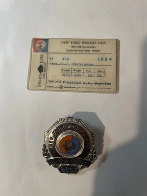 1964/65 New York Worlds Fair Allied Maintenance Badge w/ Ident Card - Image 1 of 4