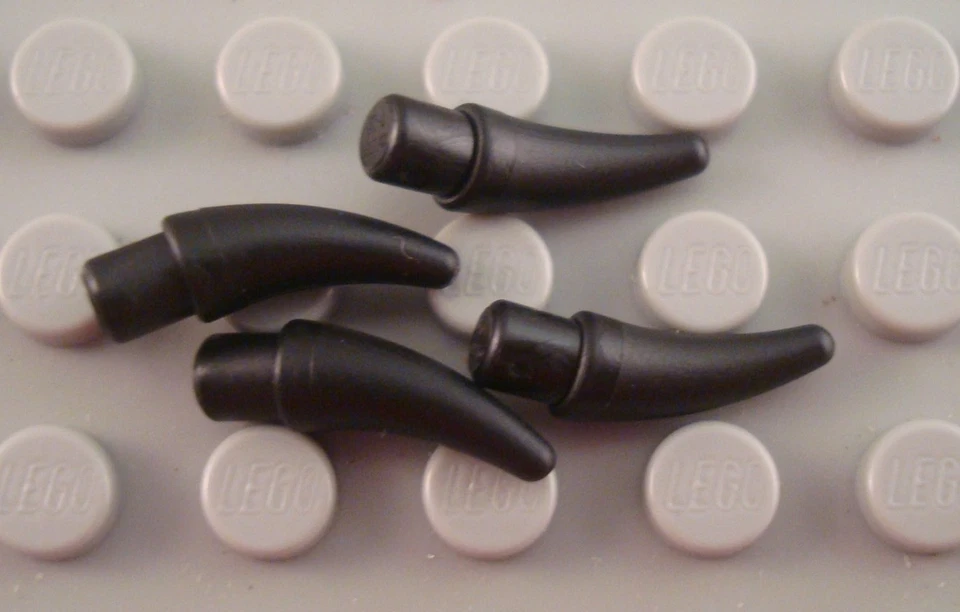 Novo Lote LEGO de 4 Peças Pretas de Farpas de Chifre de Animais Pequenos - Imagem 1 de 1