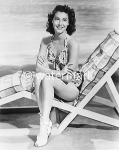 Vintage ACTRESS AVA GARDNER PIN UP - 8X10 PUBLICITY PHOTO - Picture 1 of 1