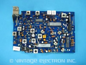 NOS Chevy Pontiac GMC DELCO AM/FM Tuner Radio Board - Tested (1980's 1990's...) - Foto 1 di 8