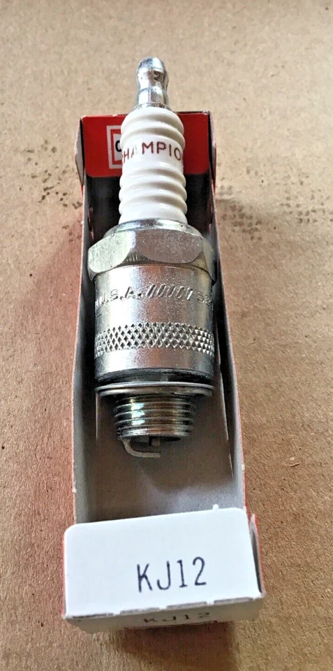 Champion KJ12 Spark Plug suit Vauxhall Wyvern, 14, 10 & Velox - Image 1 of 2
