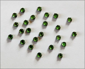 VINTAGE 24 GREEN RHINESTONE TINY SEW ON BEADS ROSES MONTEES GERMANY 16ss - Picture 1 of 2