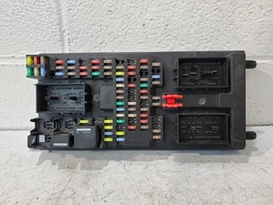 Land Rover Range Rover Sport L320 2010-2013 cabina caja de fusibles CH22-14F041-BE - Imagen 1 de 7