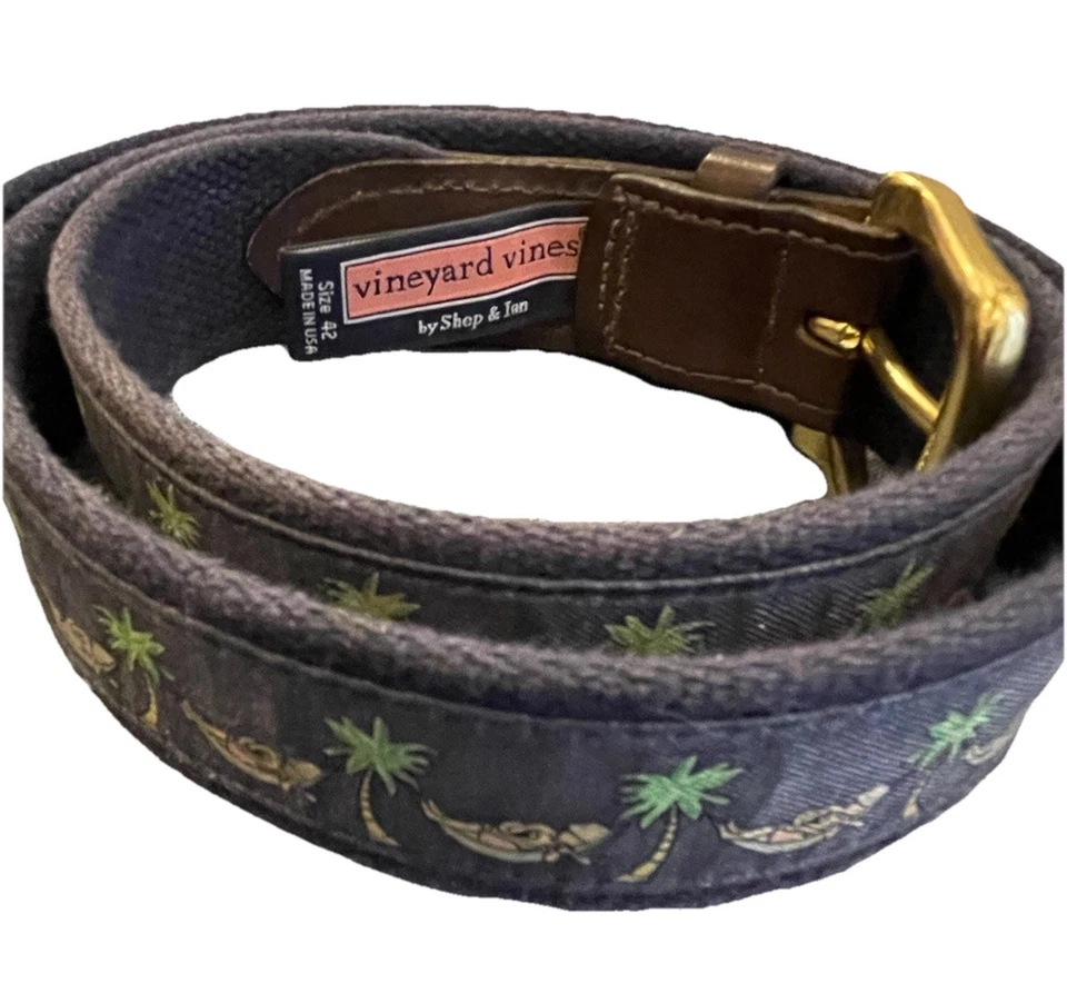 Cinturón LN Vineyard Vines de cuero y algodón 1 3/8" con palmeras de playa talla 42 EE. UU. Foto 1 de 4