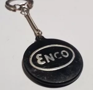 Vintage Premium Petroliana Collectible Enco Happy Motoring Key Club Keychain - Foto 1 di 8