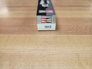 Champion Spark Plug 7013 - Picture 1 of 4