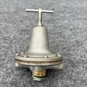 Watts 216-2P Model M 1/4" Air Regulator 0-20psi New - Picture 1 of 17