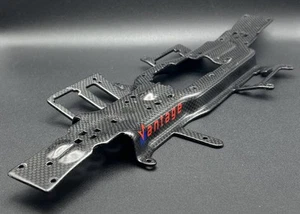 Vantage Carbon Fiber Extended Chassis für den Traxxas Revo 3.3 - Bild 1 von 5