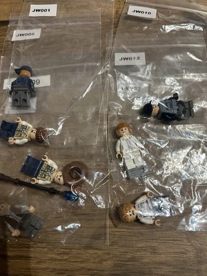 LEGO JURASSIC WORLD x 7 Minifigures (NEW) see description  - Image 1 of 2