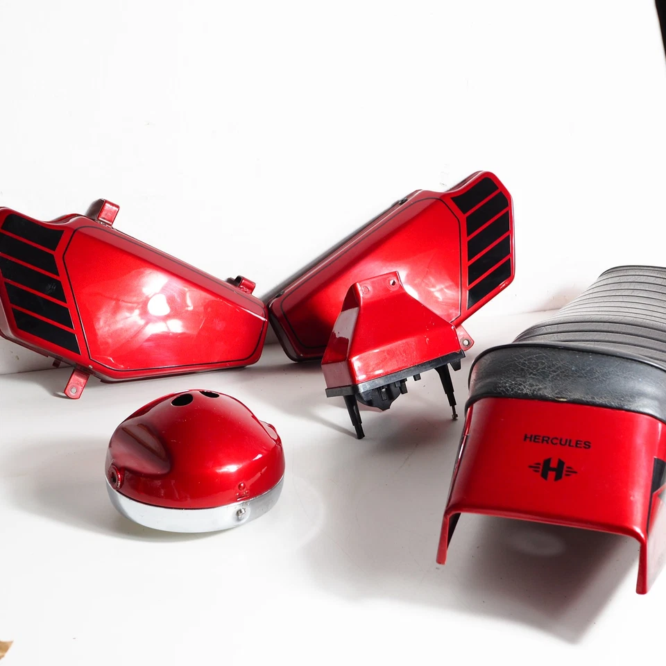 Hercules Ultra II LC Lacksatz Tank Sitzbank Seitdendeckel Rücklicht Scheinwerfer - Bild 1 von 4