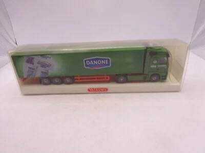 WIKING: MB Actros Trattore Case Danone No. 538 03 40/5380340 (SSK41) - Immagine 1 di 2