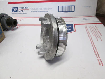 Cubierta de superficie GUA06 Cooper Crouse Hinds para conducto estilo GUA Foto 1 de 2