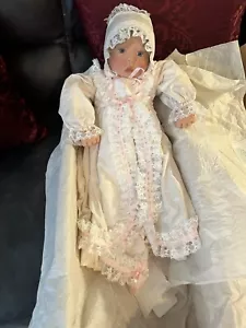 RARE Lee Middleton Doll signed by Lee Middleton #804/1500 - Picture 1 of 5