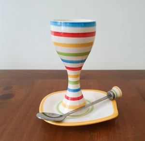 Lovely Egg cup with matching saucer and spoon by Martin Gulliver designs. - Picture 1 of 3