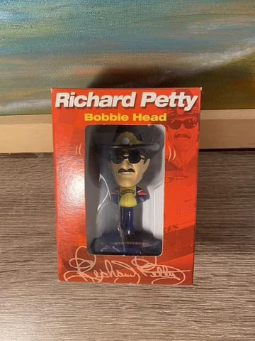 Richard Petty bobble head Pop Secret Cover