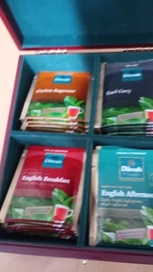 Dilmah wooden tea box with 31 tea sachets (4 compartments) - Picture 1 of 3