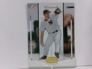 2004 Foglia Certificata Materiali Mike Mussina #139 HOF - Foto 1 di 2