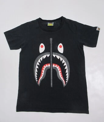 Camiseta para mujer A Bathing Ape con estampado de tiburón de algodón negra talla S Foto 1 de 4