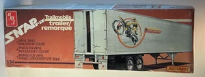 "Team Suzuki" Matchbox AMT Snap Fit Trailmobile 1:32 in Box Model Kit Vintage - Picture 1 of 15