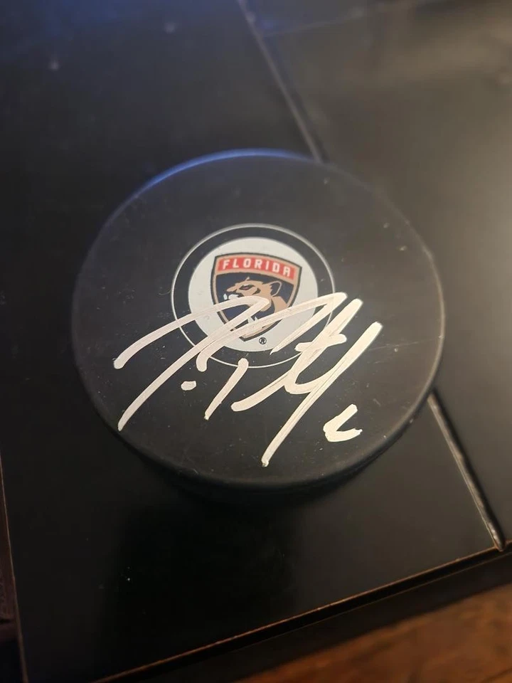 Шайба с автографом Джеффа Петри из Florida Panthers - Изображение 1 из 1