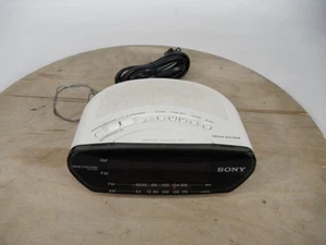 Sony Dream Machine Clock Radio ICF-C211 White FM AM Vintage Alarm Dual Power - Picture 1 of 7