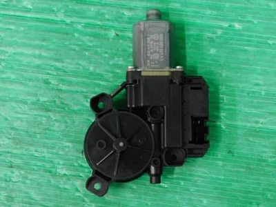 Regulador de porta dianteira esquerda Volkswagen The Beetle 2013 5C5837461C [PA119730884] - Imagem 1 de 4