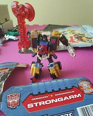 Transformers Energon STRONGARM Omnicon Basic Class Ships WORLDWIDE -Complete - Image 1 of 4