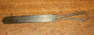 VTG MUELLERs BAKERY COMPLIMENTS BAKING CAKE SPATULA KNIFE ADVERTISING DEPRESSION - Picture 1 of 5