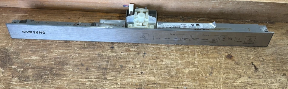 Оригинальная панель управления посудомоечной машиной Samsung DD81-02323A СЕРЕБРИСТАЯ - Изображение 1 из 1