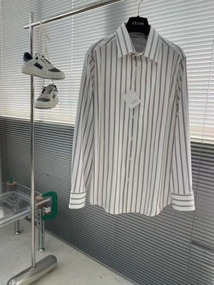 Camisa de manga larga Brunello Cucinelli informal a rayas verticales para hombre blanca y marrón Foto 1 de 4