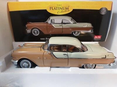 Hard Top Sun Star The Platinum Collection 1955 Pontiac Star Chief 1:18 con sc... - Immagine 1 di 4