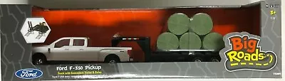 NEW 1/32 John Deere Ford F350 Pickup with Trailer & Bales Set - (LP68114) - Image 1 of 4