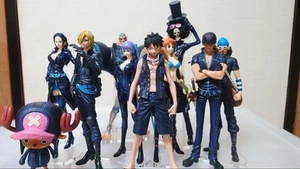 ONE PIECE DXF FILM GOLD 10 Figure Set Straw Hat Crew Display Case - Picture 1 of 6