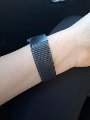 Samsung Galaxy Watch4 40mm Cassa di Alluminio, Cinturino Sportivo Nero, Orologio - Immagine 1 di 2