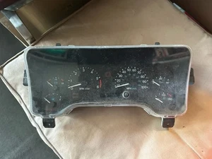 Jeep TJ Dash speedometer cluster gauges gauge 97-00 Wrangler Unknown Mileage - Picture 1 of 8