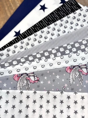 Neu 9x Stoffe Stoffpaket Patchwork Baumwollstoff Grau Tiere Sterne 25x35cm - Bild 1 von 2